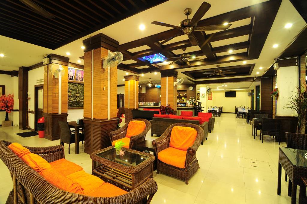 Arita Hotel Patong photo