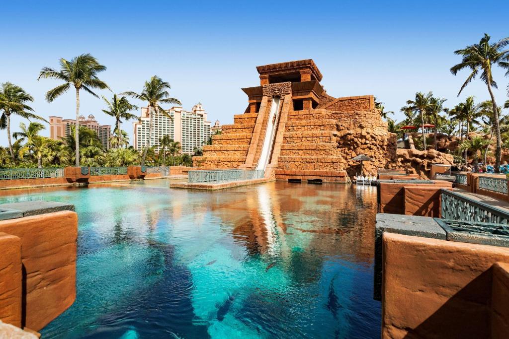 Water park, Harborside Resort & Vacation Rentals at Atlantis in Nassau
