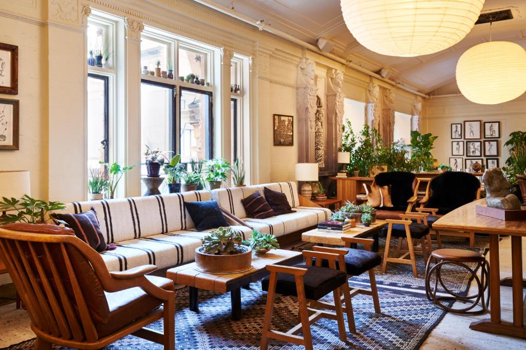 Bar/lounge