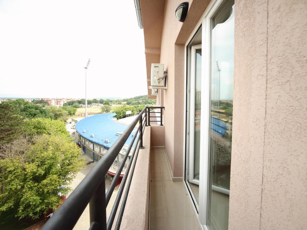 Agent Lux Apartments photo
