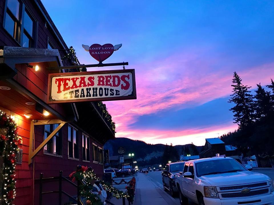 The Lodge at Red River photo