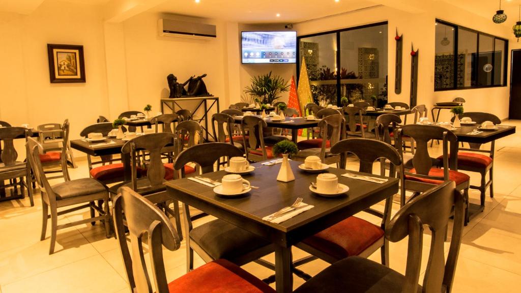 Restaurant, Hotel Maria Jose in Merida