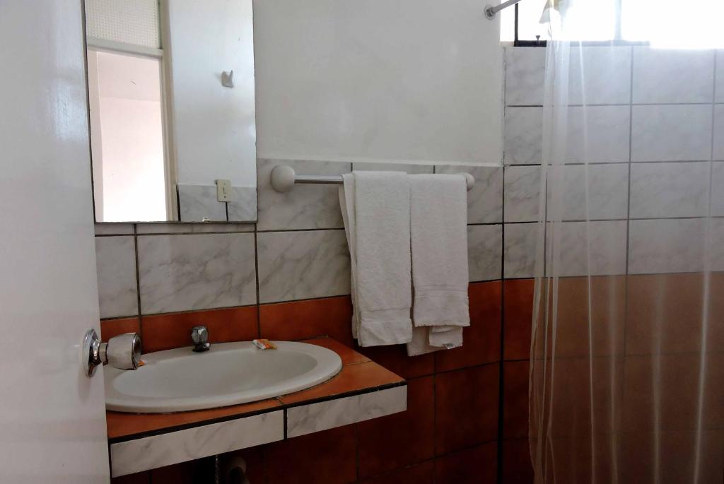 Hostal Miramar - 2