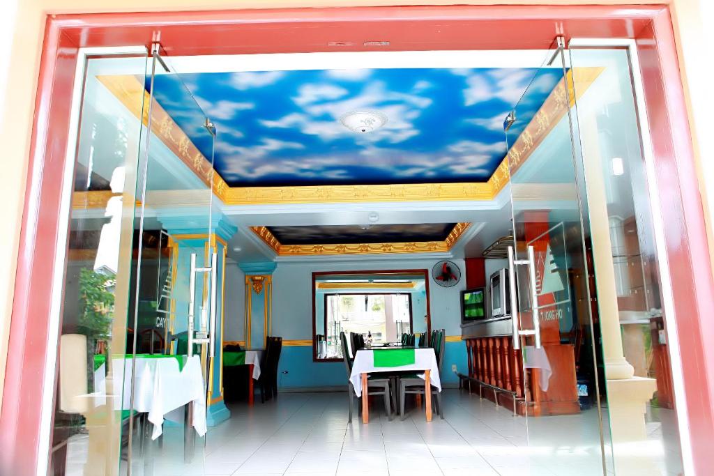 Khách sạn Cây Thông