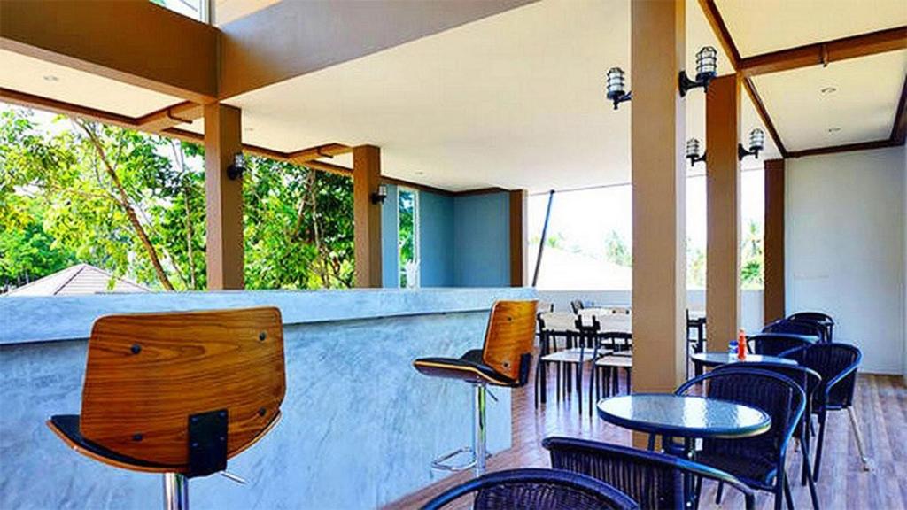 Restaurant, Lanta Hostel - Adult only in Koh Lanta