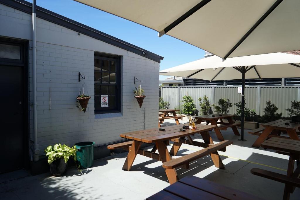 Rosehill Hotel — Hotel in Sydney