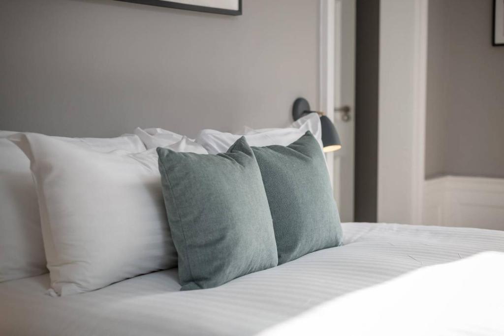 ALTIDO Spacious and Bright 1bed Apt, short walk from Princes street photo