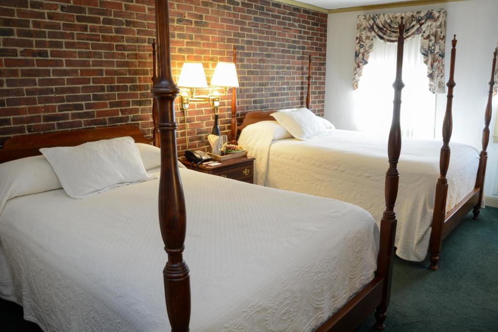 Lamies Inn Photo 12