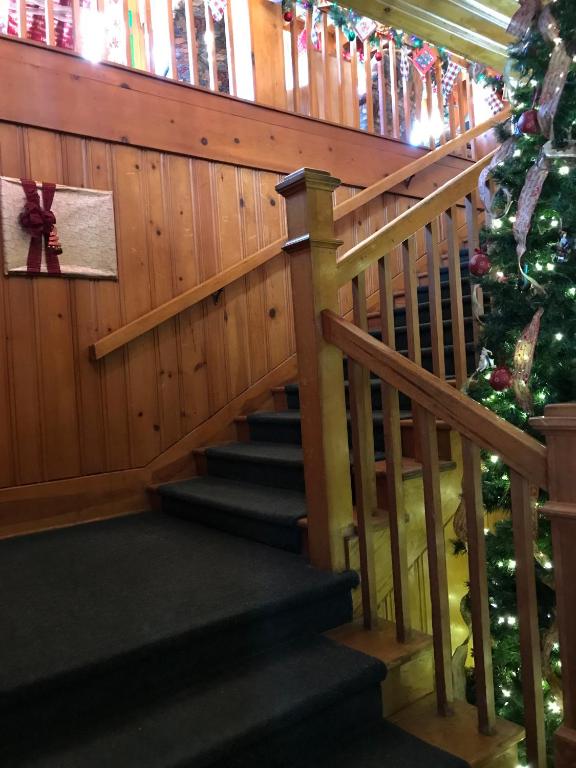 The Lodge at Red River photo