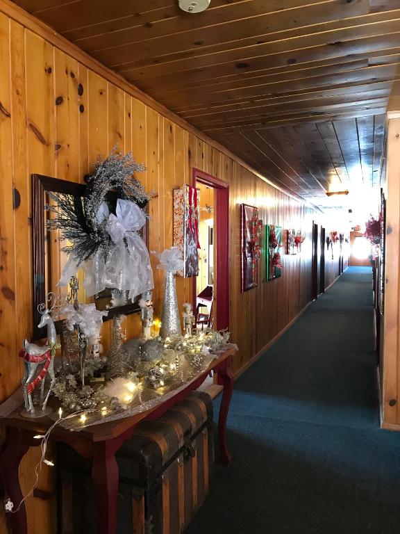 The Lodge at Red River photo