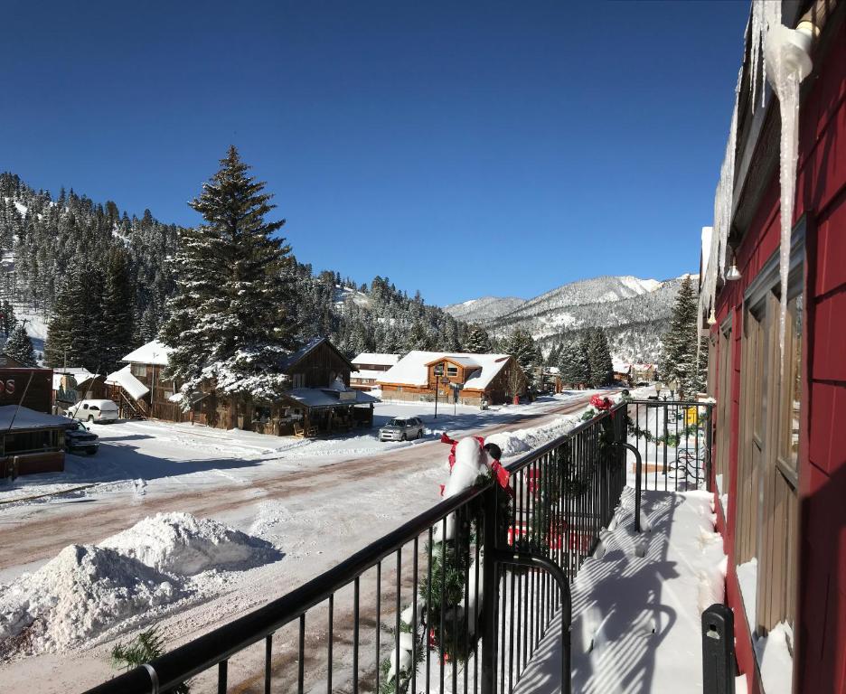 The Lodge at Red River photo
