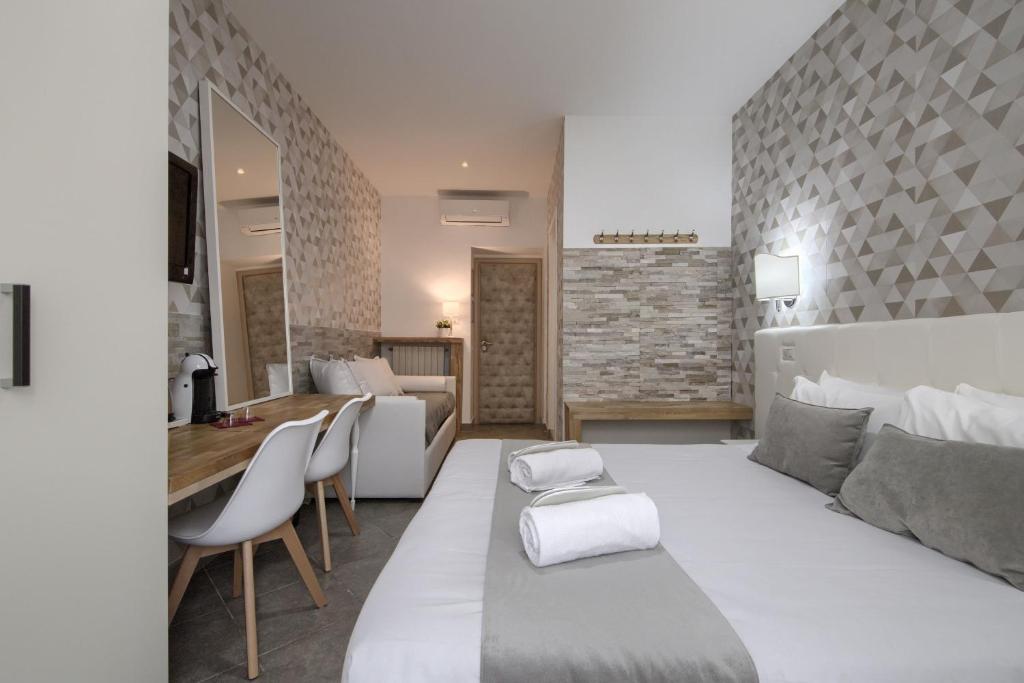Vatican Treasure — Hotel rooms in Rome, Lazio