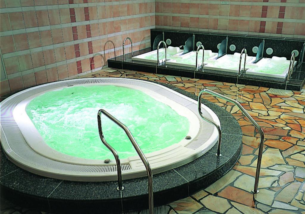 Hot tub