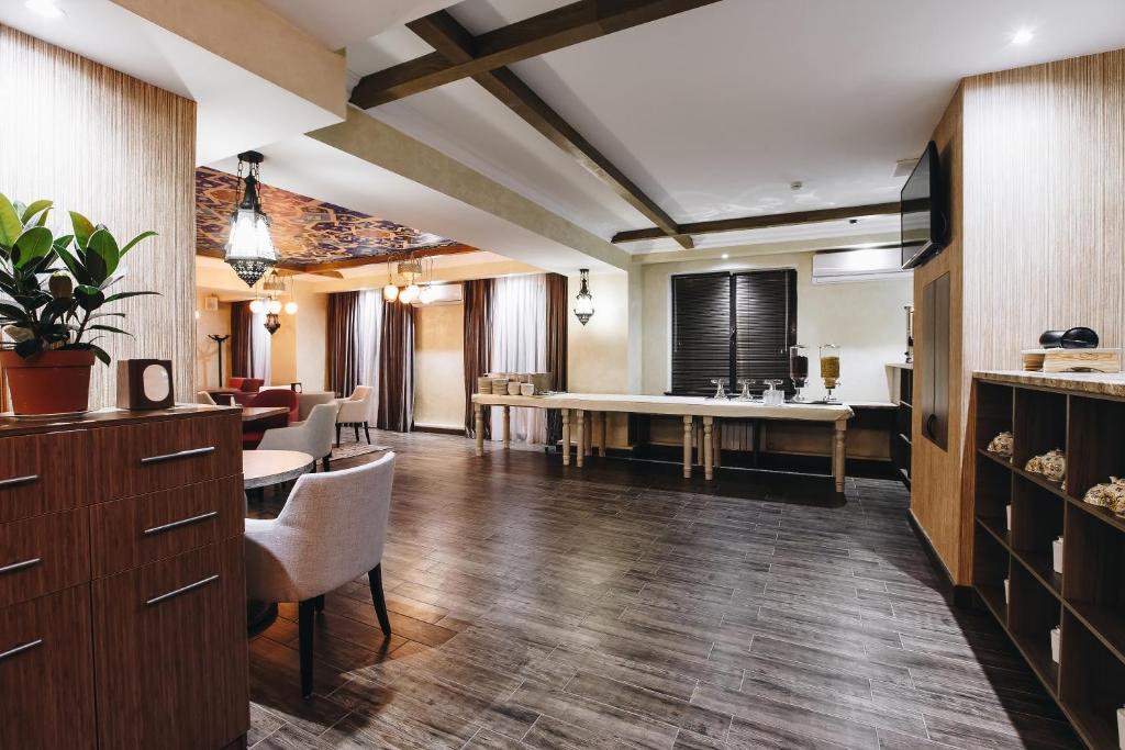 레니온 파크 호텔 수영장