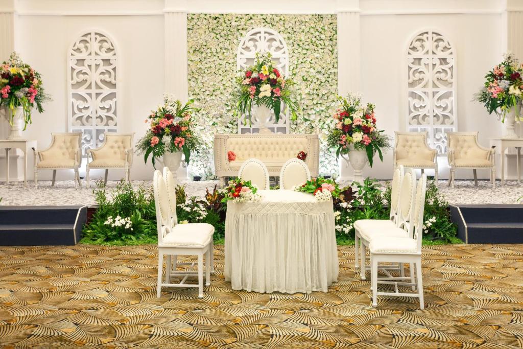 Banquet hall