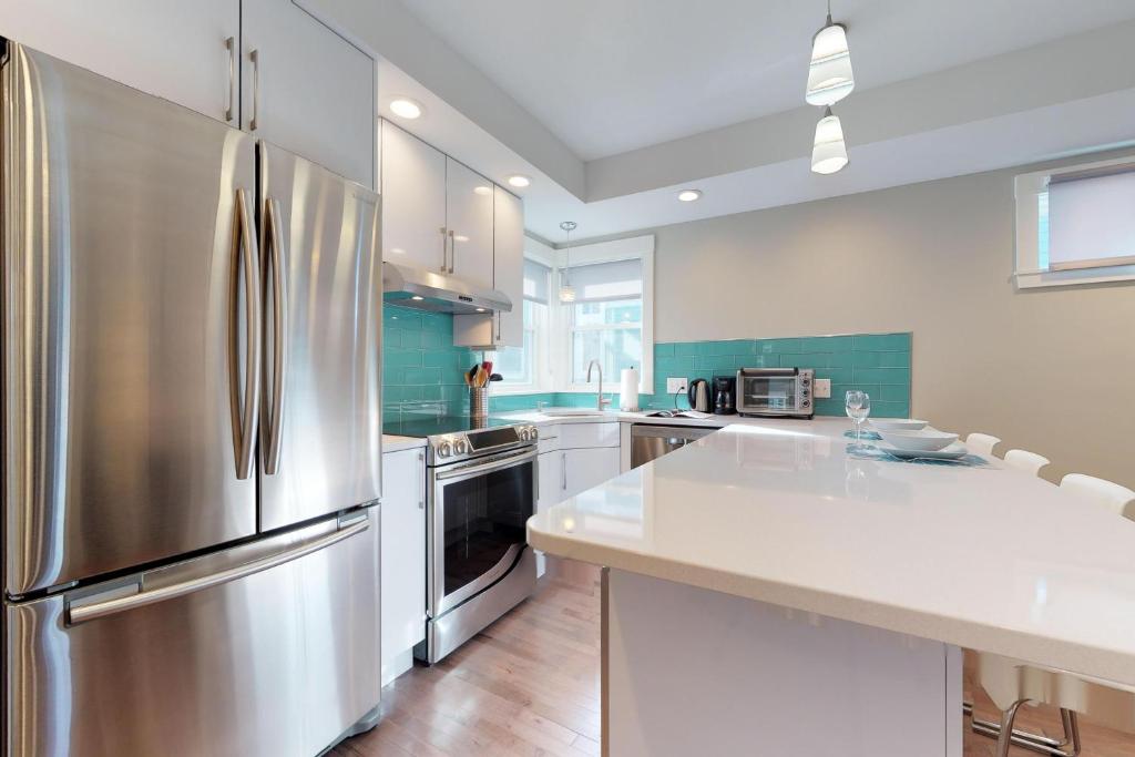 Turner Apartments photo