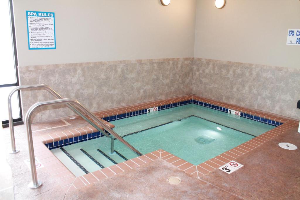 Brookstone Lodge & Suites - Emmetsburg photo