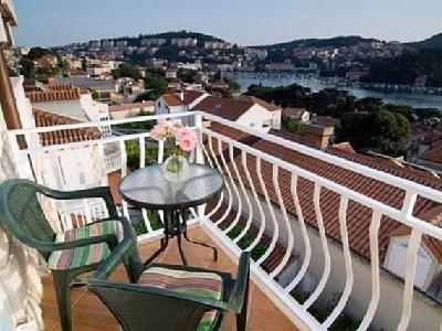 Apartment in port with sea view, Dubrovník