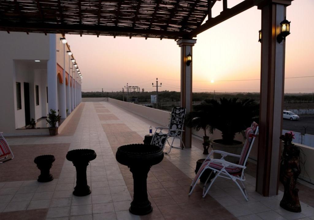 Balcony/terrace, Hotel Surbhi in Mundra