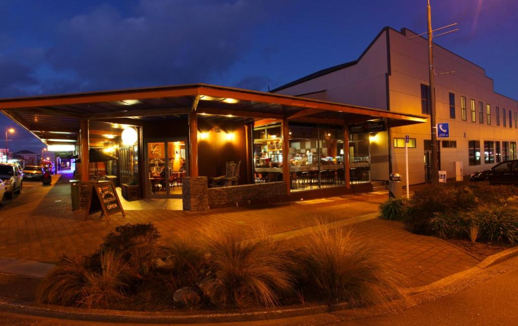 Stumpers Hotel — Hotel in Hokitika