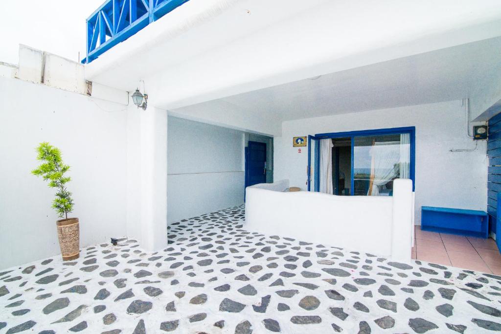 San Torini Bed and Breakfast