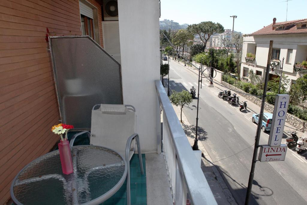 Exterior view, Hotel Linda in Sorrento