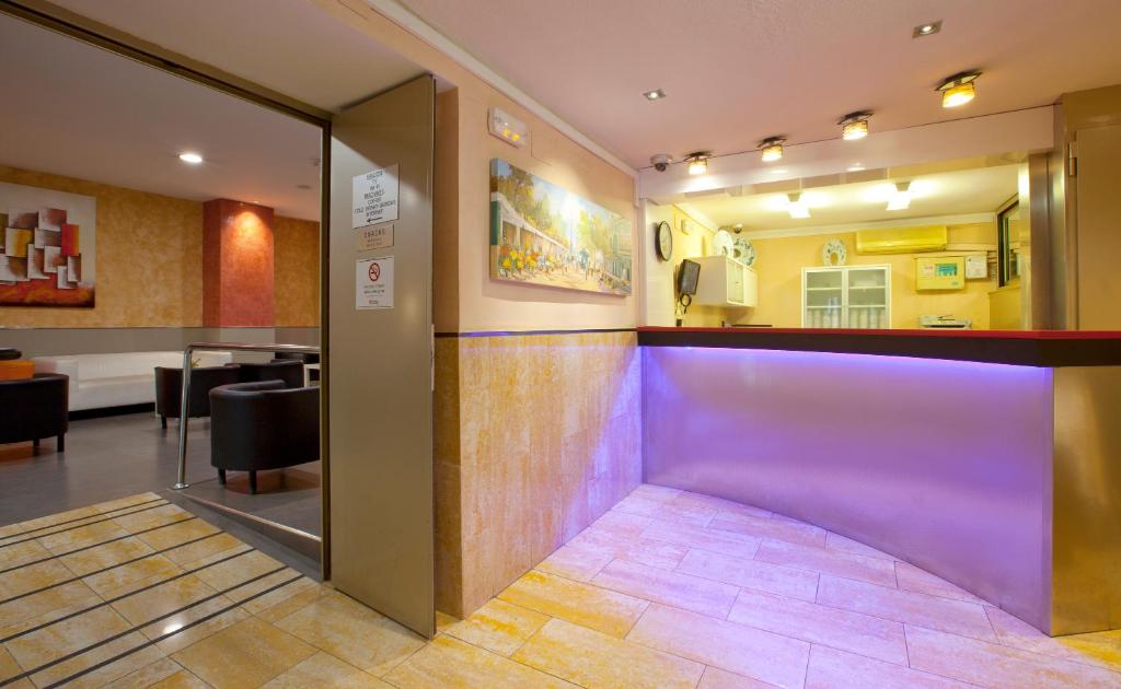 โอสตัล บาร์เซลโลนา (Hostal Barcelona)