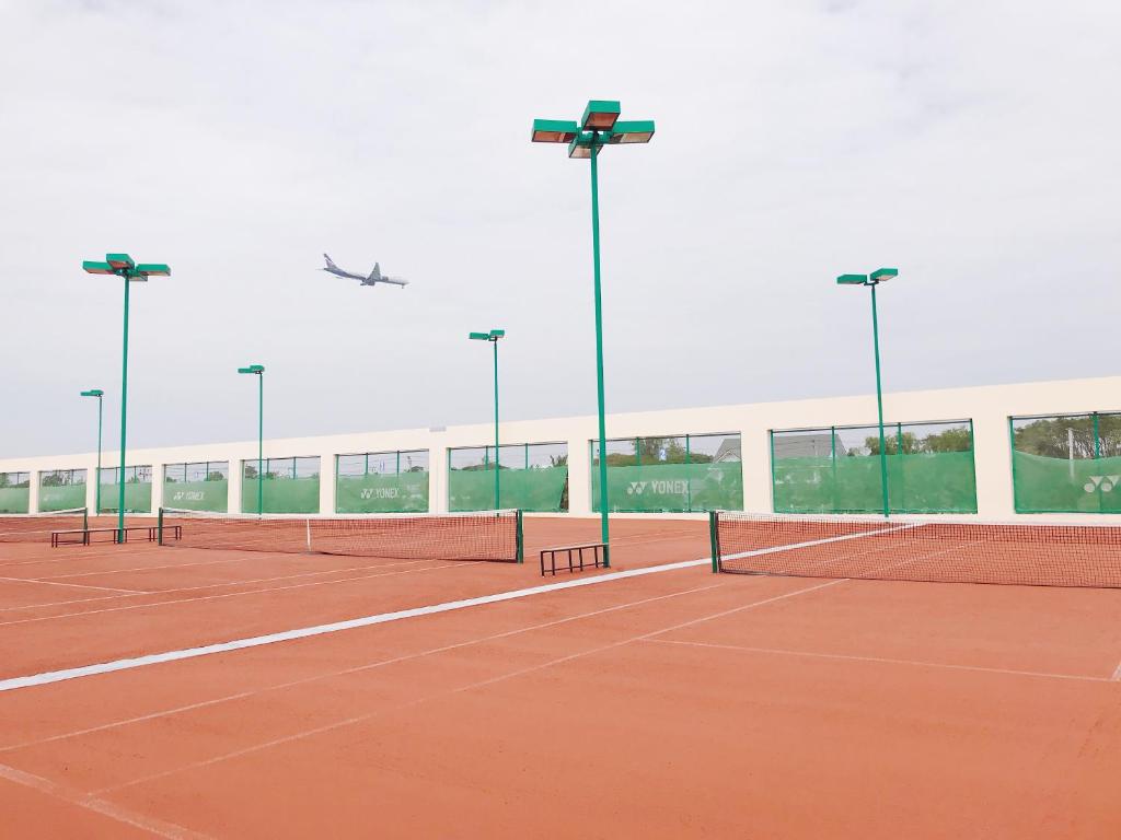 Tennis court