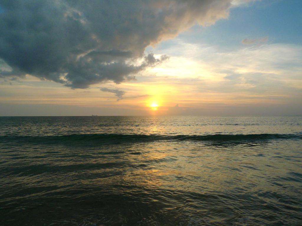 Baan Sri Lanta Sand photo