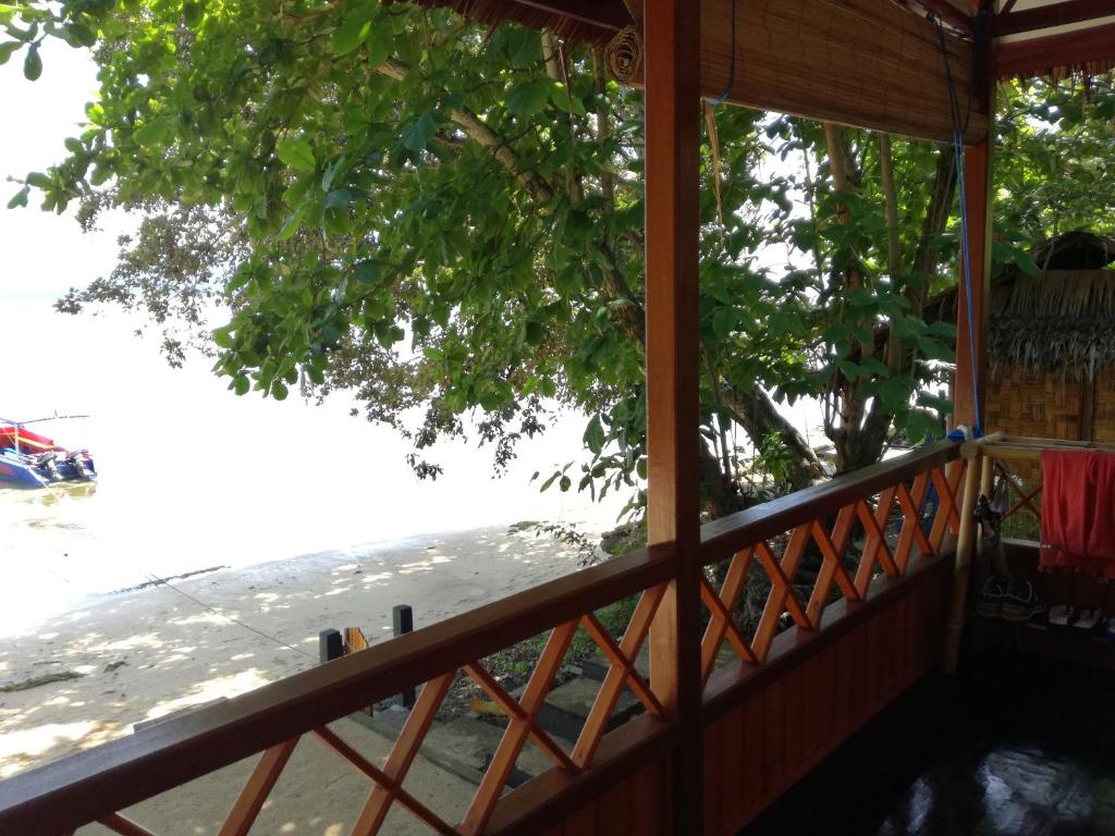 Raja Laut Dive Resort Bunaken photo