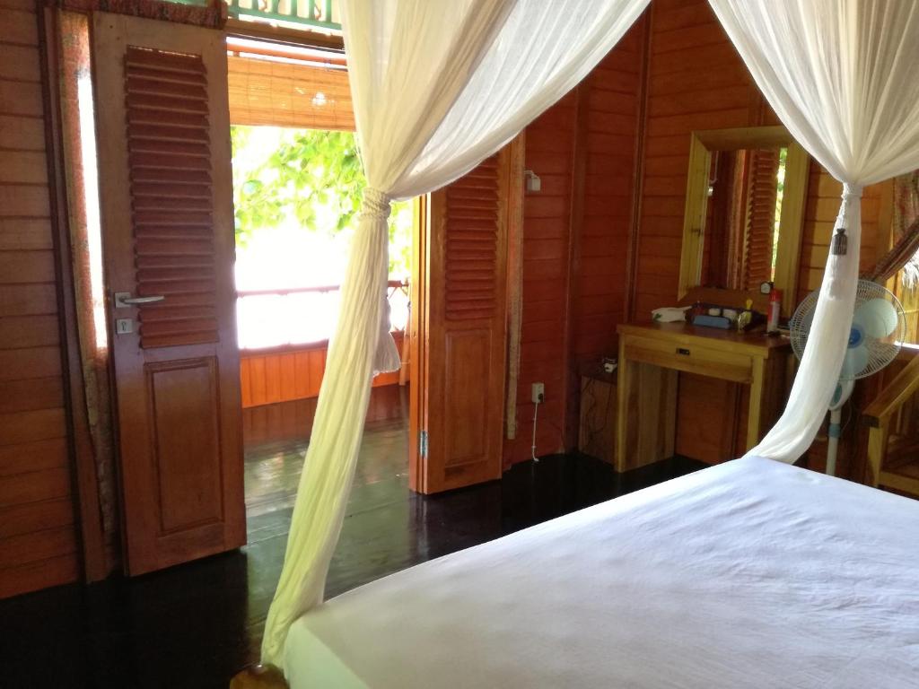 Raja Laut Dive Resort Bunaken photo