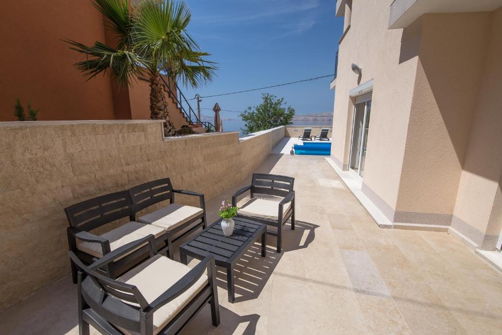 Villa Karamba photo