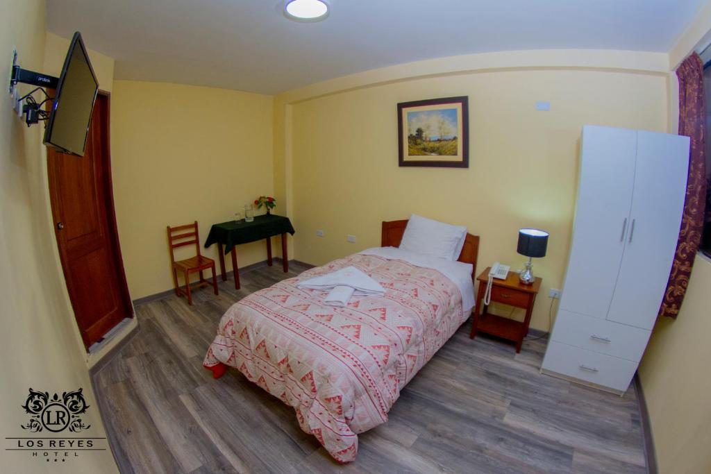 Hotel Los Reyes - 2