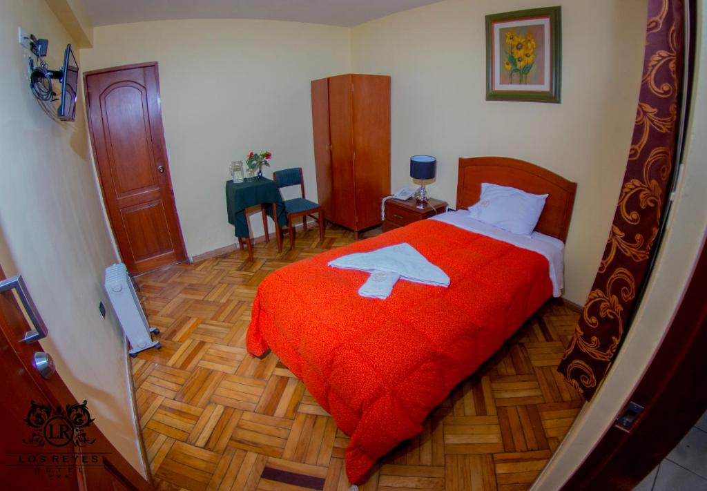 Hotel Los Reyes - 4
