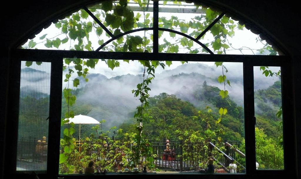 Yanzitao Pottery Coffee B&B