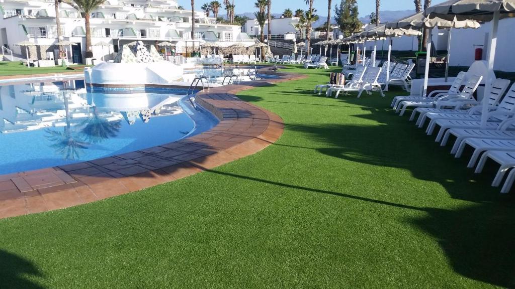Vista Oasis — Swimming pool in Maspalomas, Canary Islands