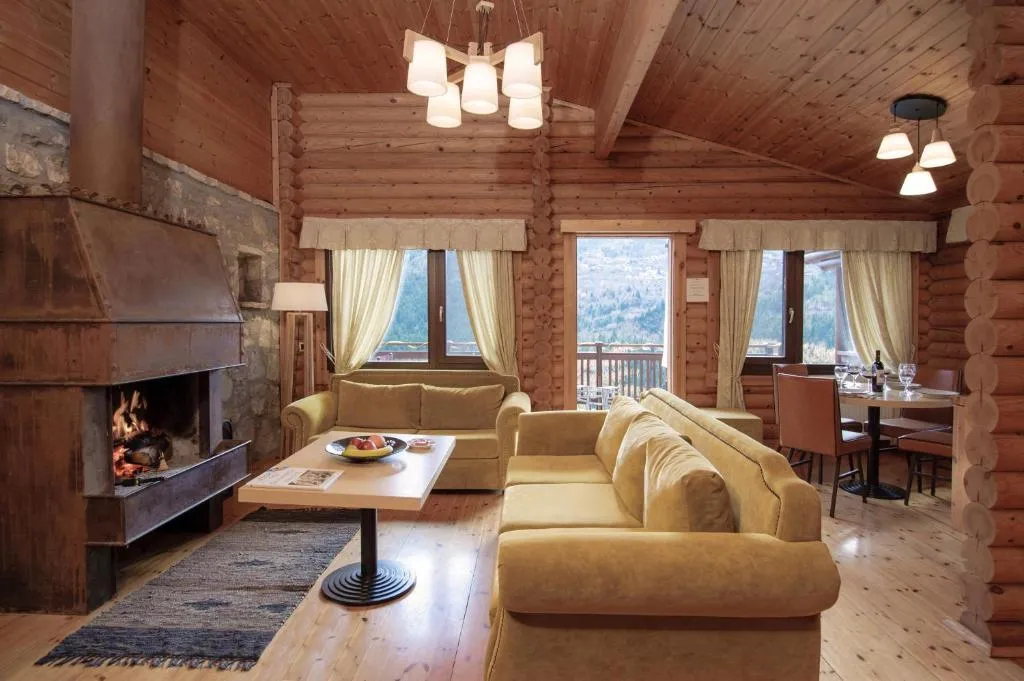 Xenios Chalet, hotel in Áno Khóra