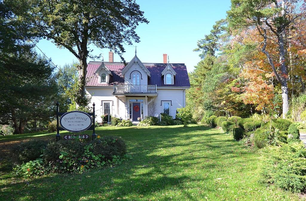 Briarwood Bed & Breakfast photo