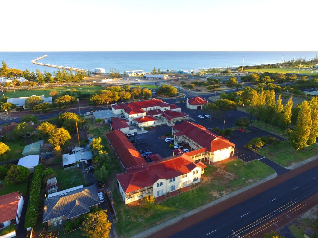 Esplanade Hotel Busselton — Hotel in Vasse