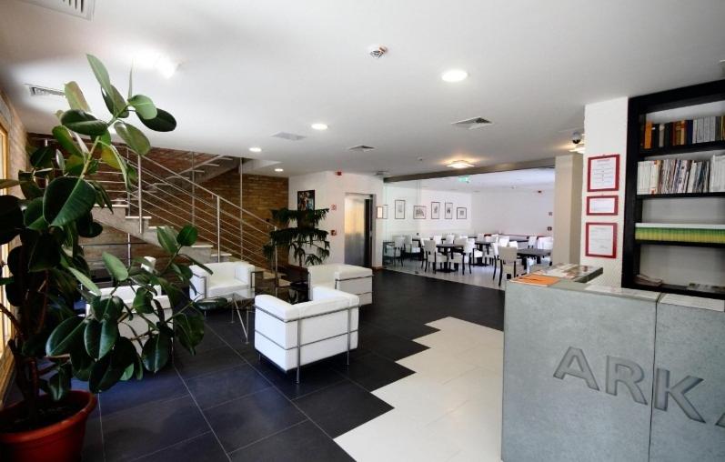 โรงแรมอาร์คาเดีย (Hotel Arkadia)