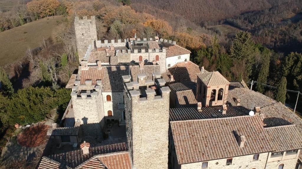 Giomici Castle photo