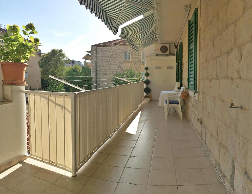 Klarina Apartments photo