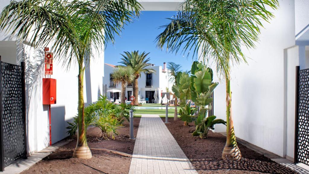 FBC Fortuny Resort - Adults Only — Hotel building in Maspalomas, Canary Islands