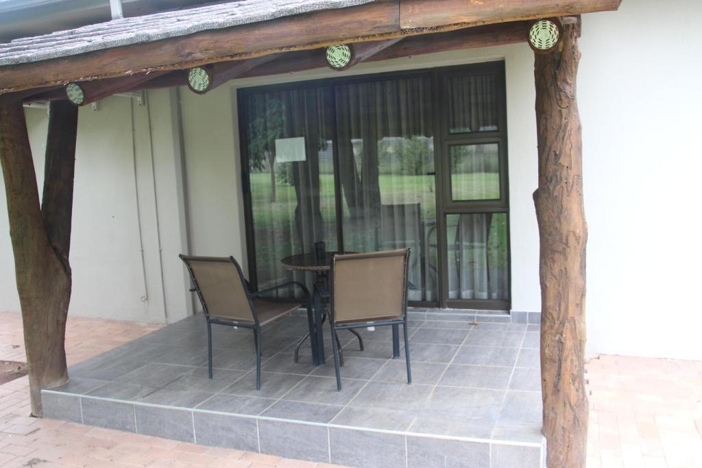 Bush Lovers Lodge photo