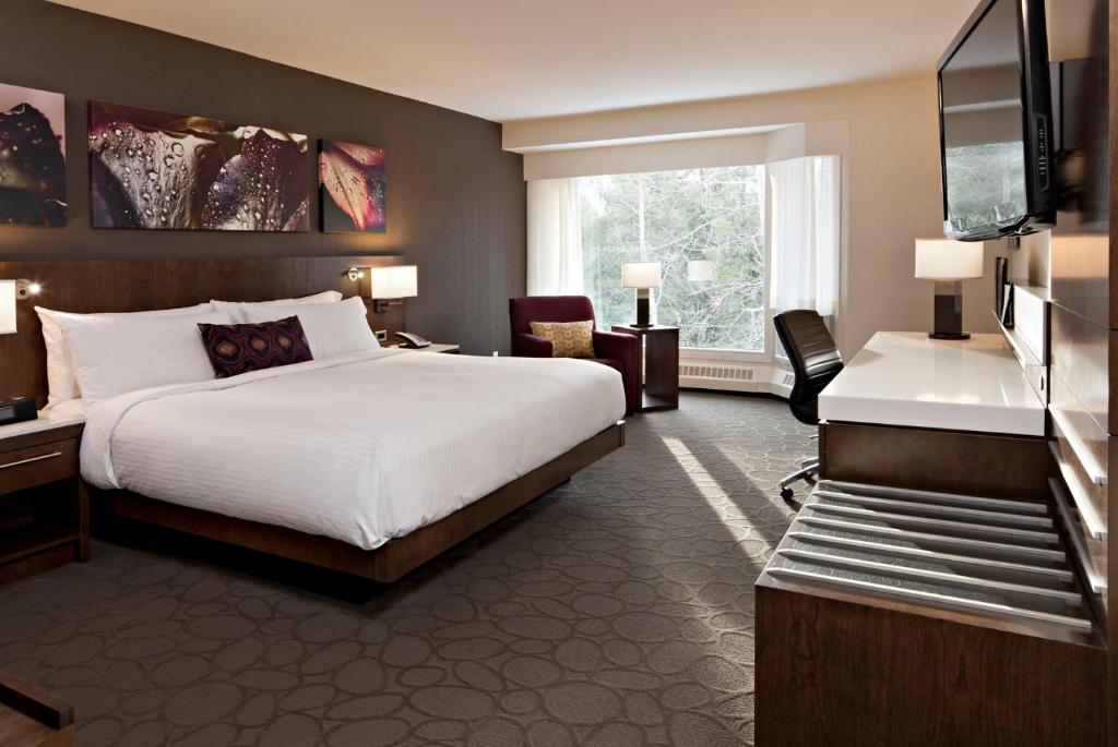 Crosswaters Resort at Kananaskis photo