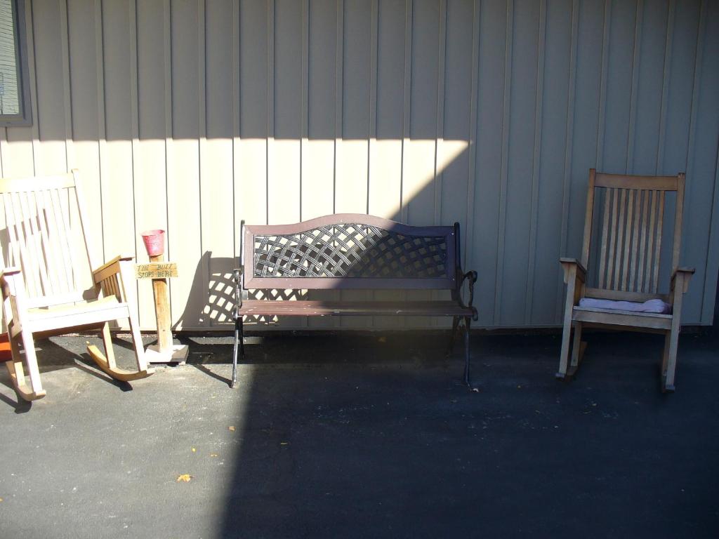 Villager Motel & Glen Manor Estate photo
