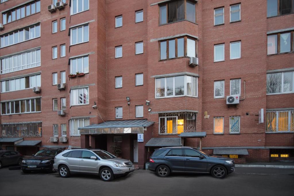 ApartHotel on Klinichna st. (1st entrance) photo
