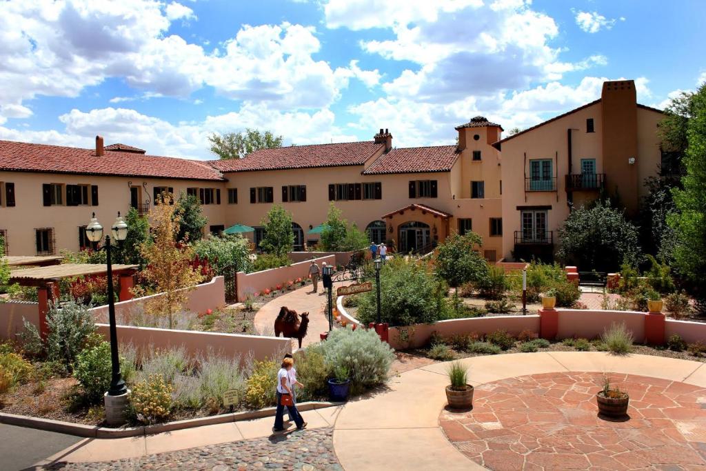La Posada Hotel and Gardens photo