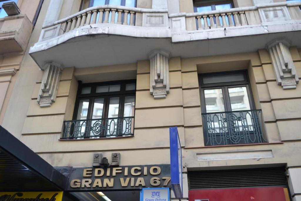 Room Gran Via Apartments photo