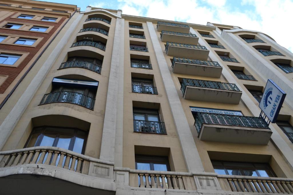 Room Gran Via Apartments photo